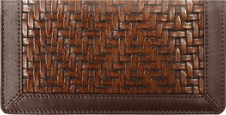 Enlarged view of woven side tear checkbook cover